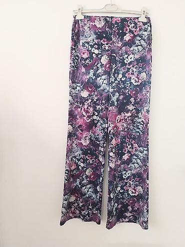 zvonaste pantalone: Pantalone zvoncare sa floralnim printom vel.M/L Pojas /lastis — 2