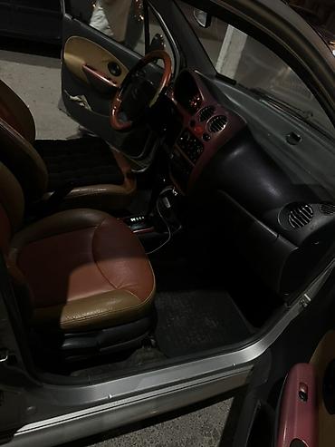 авто полироль: Автомобиль компакт-класса с бензиновым двигателем и автоматической — 3
