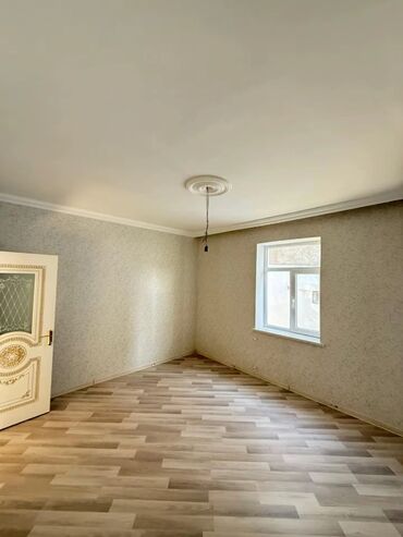 Həyət evləri və villaların satışı: 3 sot torpaq sahəsində 4 otaqlı həyət evi. - Geniş, daş döşəməli — 10