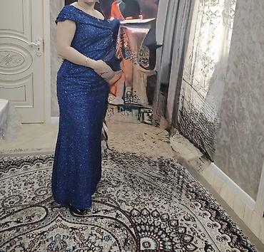 sud sağım: Parlaq mavi rəngdə ziyafət/libas - Model: Asimmetrik birçiyin kəsimi — 3