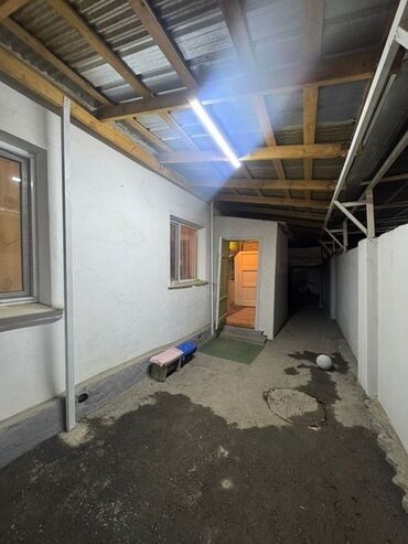 сдаю дом от собственника: 55 м², 3 комнаты, Подвал, погреб, Забор, огорожен