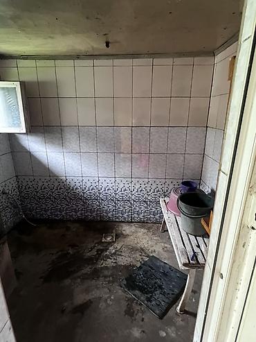 частные дома: Продаётся частный дом с двориком и хозпостройками. - Закрытая — 8