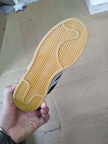 Patike: Adidas patike brojevi i cena ispisana na slikama — 5