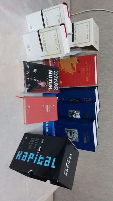 nikolay qizil onluq: Müxtəlif janrlarda kitablar Tolstoy, Savaş ve Barış (2 kitab, bərk