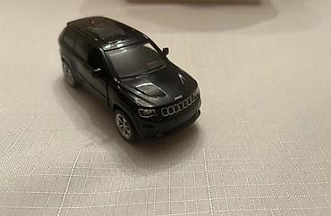 traktor satisi type 1: Jeep Grand Cherokee miniatür model maşın - Miqyası: təxmini 1:43 — 1