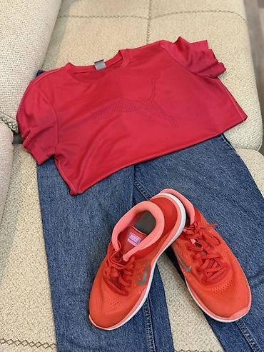Nike Idman geyim dəsti - Üst geyim: Nike markasiqısaqoll, qırmızı