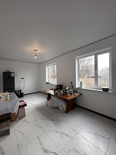 мансара: 📍 В Сокулуке от трассы 600 м продается мансардный дом на участке 3.8 — 5