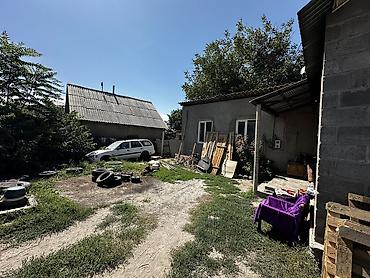 ищу бизнес: Продаётся дом в Бишкеке, с. Ново-Павловка, ул. Кирова 12 (главная — 9