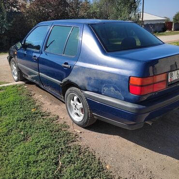 мерс гигант 814: Volkswagen Vento: 1995 г., 1.8 л, Механика, Седан