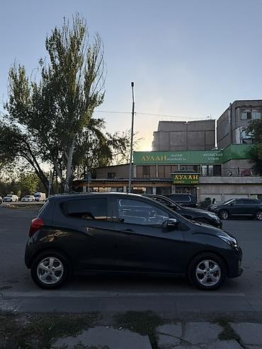 900: Chevrolet Spark: 2019 г., 1 л, Автомат, Бензин, Хэтчбэк — 4