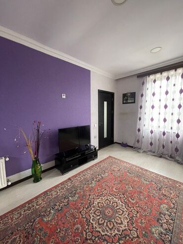 Yeni tikili: Satılır: geniş və zərif interyerli mənzil/evin qonaq otağı və sanitar — 16