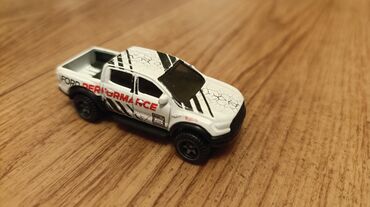 купить железный пистолет в бишкеке: Продаю хотвилсы hot wheels subaru impreza nissan skyline GTR r32
