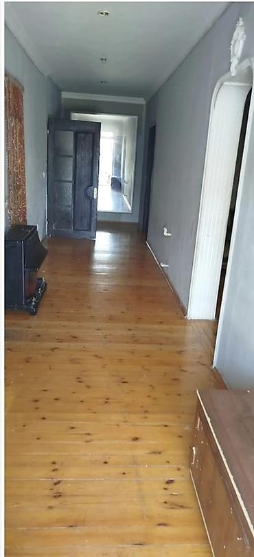 Uzunmüddətli kirayə evlər: İcarəyə verilir: 2 mərtəbəli binanın 1-ci mərtəbəsi. - Plan: 3 otaq — 9