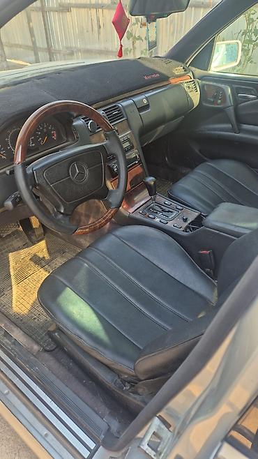 Продажа авто: Mercedes-Benz E-Class: 1997 г., 4.2 л, Автомат, Бензин, Седан — 4