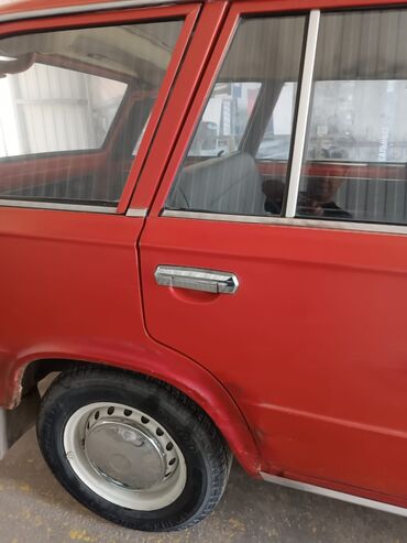 ВАЗ (ЛАДА): ВАЗ (ЛАДА) 2102: 1984 г., 1.2 л, Механика, Бензин, Универсал — 10