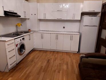 Uzunmüddətli kirayə mənzillər: Qaraev metrosuna yaxin 17 mertebeli binanın 3-cu mərtəbəsində — 2