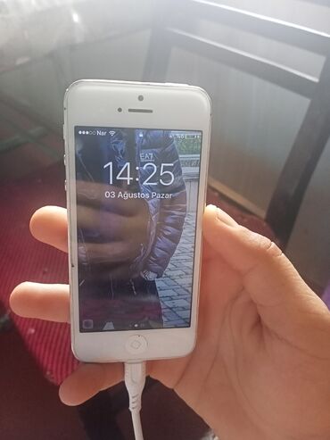ipad pro 11 qiymeti: IPhone 5s, Ağ, Qırıq