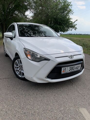 toyota camry газ: Toyota Vitz / Platz / Yaris / Echo: 2016 г., 1.5 л, Механика, Бензин, Седан