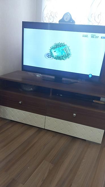 qehveyi: Mebel dəsti – qonaq və yataq otağı üçün Tərkib: - TV altlığı: qəhvəyi — 3