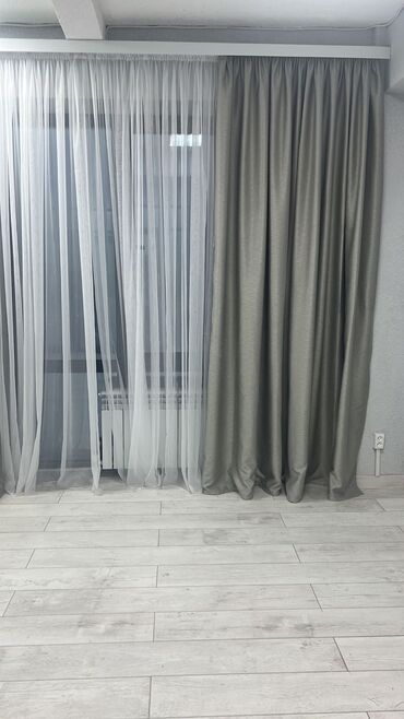 Шторы и занавески: Ош базарында арзан баада шторалар сатылып жатат.Большой — 20