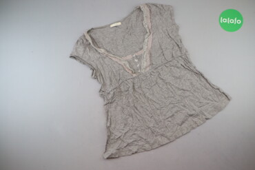 13 товарів | lalafo.com.ua: Жіноча футболка, XS, колір - Сірий