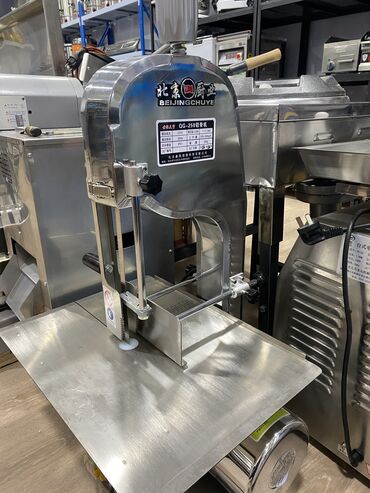 мороженое оборудование: Пила для мясо
Мясорезка 
Мощность 1.5 кВт