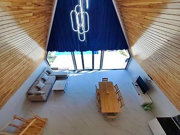Günlük kirayə evlər: Qəbələ dağ mənzərəli A-frame villası – xüsusi həyətyanı sahə və şəxsi — 11