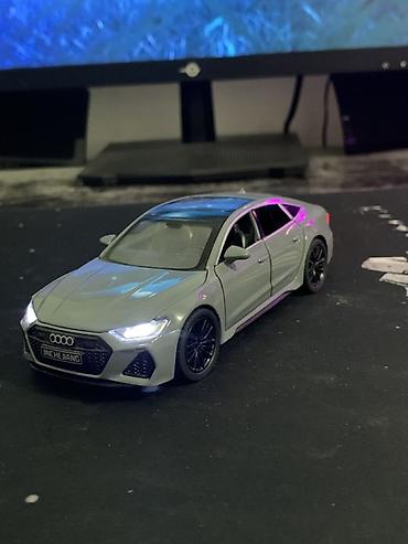 Искусство и коллекционирование: Модель автомобиля Audi RS 7 Sportback с подсветкой - Масштабный — 1