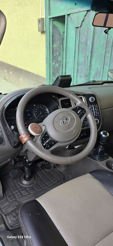 купить шины бу в бишкеке: Легкий грузовик, Hyundai, Б/у