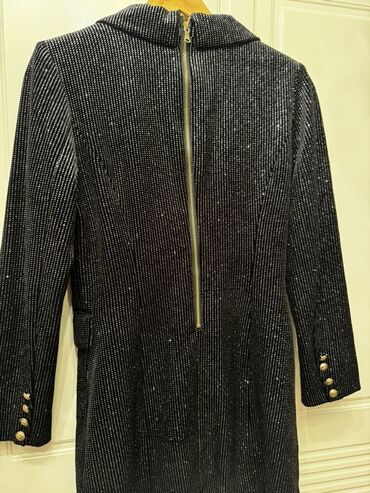 Ziyafət donları: Qara rəngdə, xırda parıltılı daşlarla bəzədilmiş qadın — 4