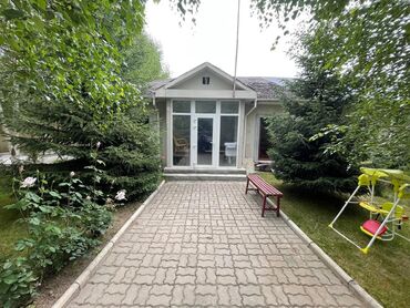 дом алатоо: Коттедж, 60 м², 3 комнаты, Собственник, Косметический ремонт