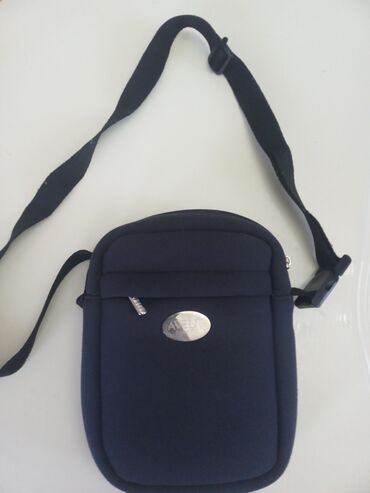 torbica muska 6: Termo torbica za mame nova nekorišćena
600 din