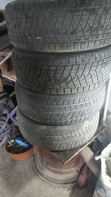 комплект зимней резины: Шины 235 / 55 / R 18, Зима, Б/у, Пара, Внедорожные (АТ/МТ), Китай, Triangle