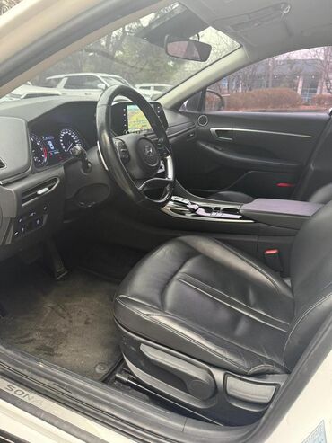 Hyundai: Hyundai Sonata: 2019 г., 2 л, Автомат, Газ, Седан — 6