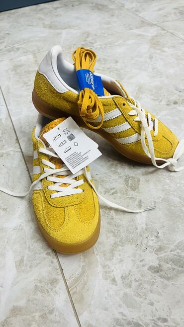 продаю натуральная замша: Продаю кроссовки Adidas Gazelle 1:1 качество люкс, натуральная замша