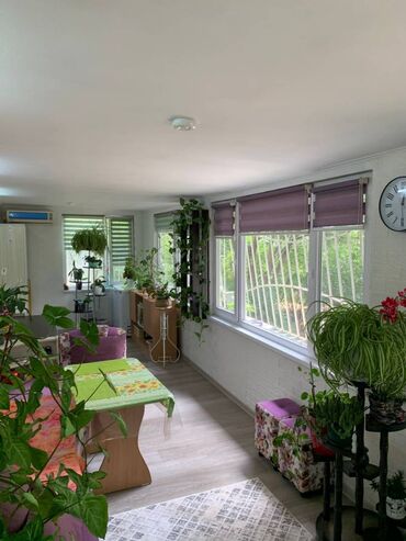 снять квартиру в токмаке запорожская область: 3 комнаты, 63 м², Хрущевка, 1 этаж