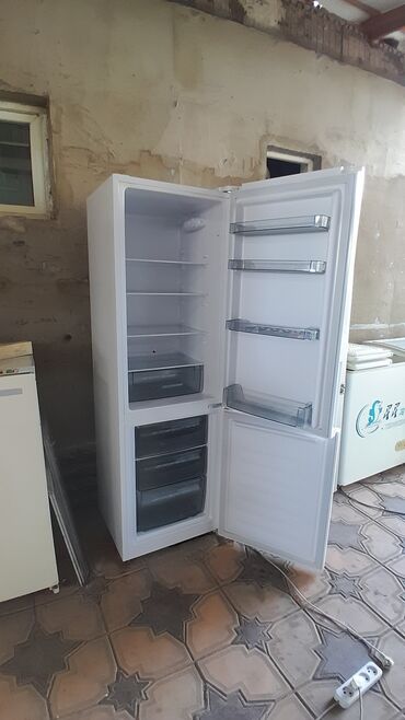 миний холодилник: Холодильник Двухкамерный