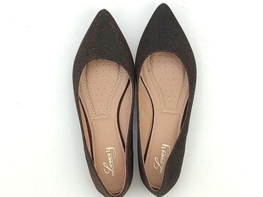 krótkie spodenki damskie do kolan: Flat shoes for women, 37, condition - Perfect