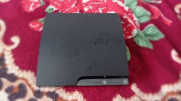 Видеоигры и приставки: PlayStation 3 состояние хорошее, она у меня уже 4 года. Пс 3 не шумит