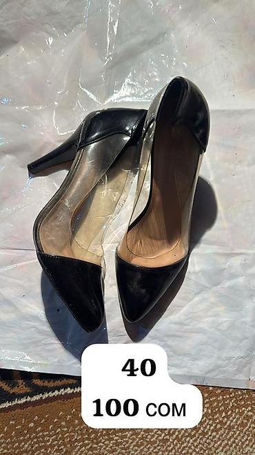 Босоножки, сандалии, шлепанцы: Женская обувь — два варианта. 1) Сандалии с декором - Размеры: 37 и — 12