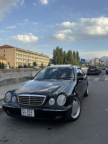 x class: Mercedes-Benz E-Class: 2001 г., 3.2 л, Бензин, Седан — 1
