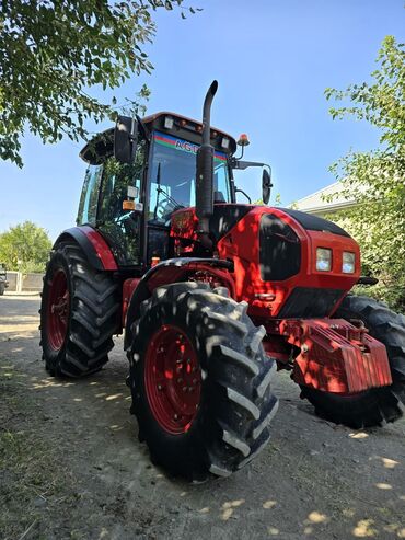 Traktorlar: Belarus MTZ təkərli traktor – kabinalı, qabaq yük balansları ilə — 9