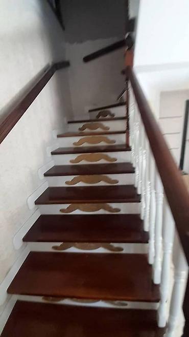 Деревянные лестницы: Деревянная лестница Для дома, Вид дерева: Дуб, Форма лестницы: Г-образная, Стиль: Классический — 10