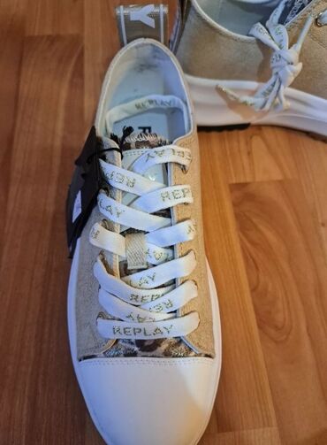 Women's Sneakers and athletic shoes: 38 — 5