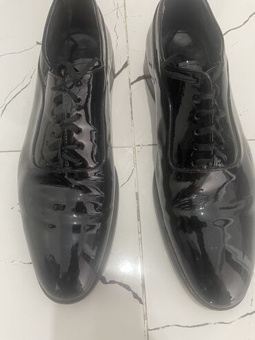 Другая мужская обувь: Итальянские лакированные туфли мужские. 42 р. Suitsupply