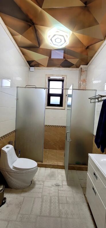 Долгосрочная аренда домов: 300 м², 8 комнат — 11