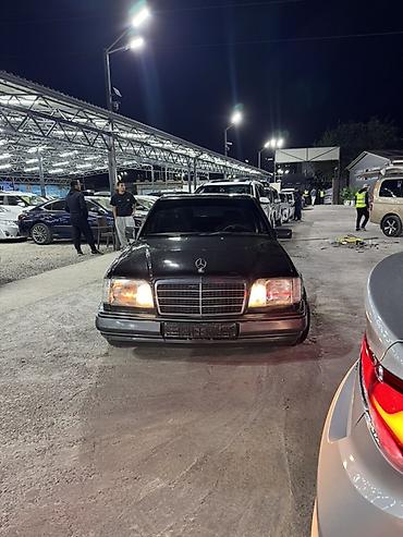 задний плафон мерс 124: Mercedes-Benz W124: 1993 г., 2.2 л, Механика, Бензин, Седан — 5