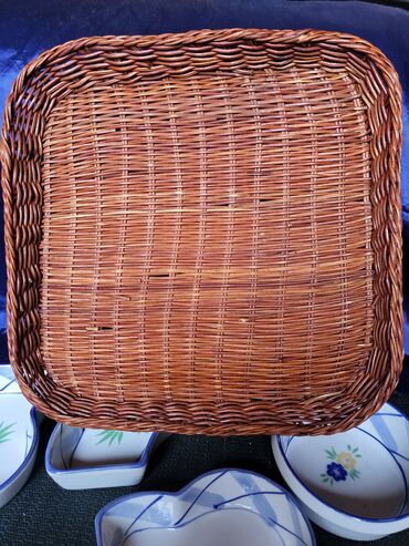 Kuhinjski setovi: Tanjir porcelanski vintaz,petodelni za serviranje,posluzenje. Tanjir na lalafo.rs — 8 Kuhinjski setovi: Tanjir porcelanski vintaz,petodelni za serviranje,posluzenje. Tanjir — 8