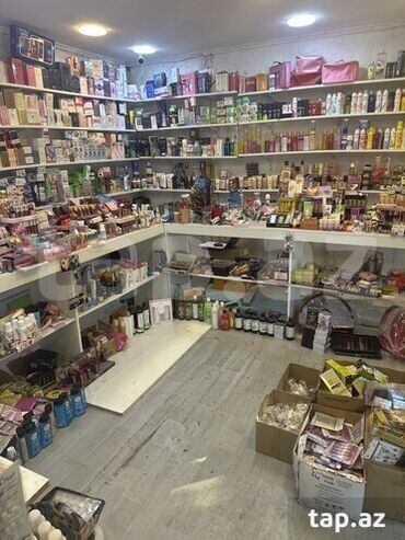 tek qaş: Malım qarışıq çox ideal yerdə yerləşən hazır biznes təklif edirəm.