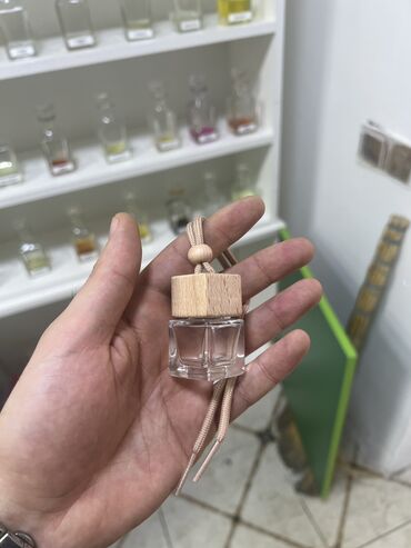 Avtomobil üçün oyuncaqlar və dekor: Maşın ətir qabları 5 ml dəmir rezva şarik 10 ml dəmir rezva şarik